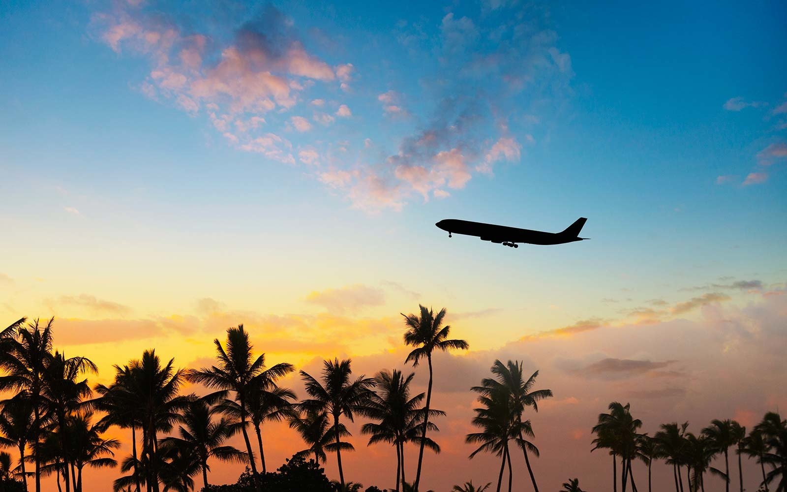 airplane-sunset-flight-HAPPYPASSENGER1017